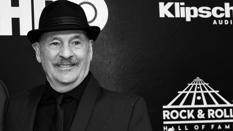 24. April: Mit Mike Pinder starb das letzte Gründungsmitglied der Band The Moody Blues ("Nights in White Satin") im Alter von 82 Jahren. Offiziell verließ der Pianist 1981 die Band und veröffentlichte 1995 sein letztes Solo-Album "A Planet With One Mind". 2018 wurde er als Mitglied von The Moody Blues in die "Rock and Roll Hall Of Fame" aufgenommen. 