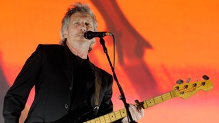 Der Sänger und Bassist von Pink Floyd, Roger Waters | Pink Floyd – "Money” 