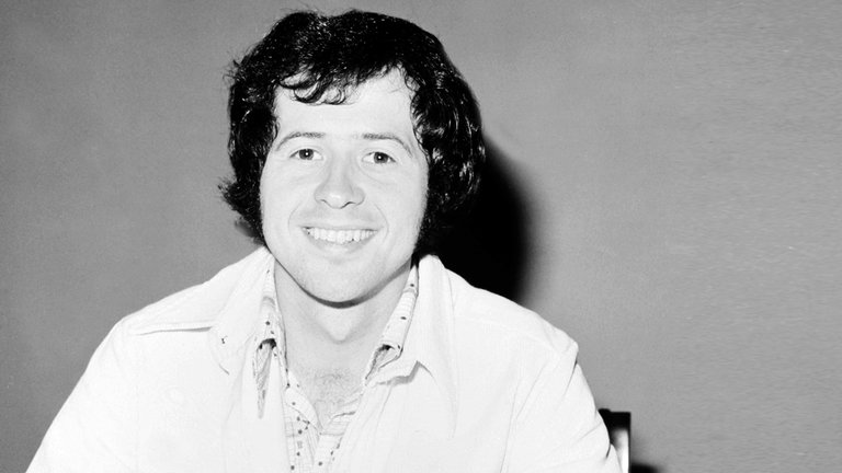 1. Januar: Wayne Osmond, der Sänger und Gitarrist der Osmond-Brothers, ist an den Folgen eines Schlaganfalls gestorben. Die Großfamilie feierte in den 70er Jahren mit "Crazy Horses." und "One Bad Apple" ihre größten Erfolge.