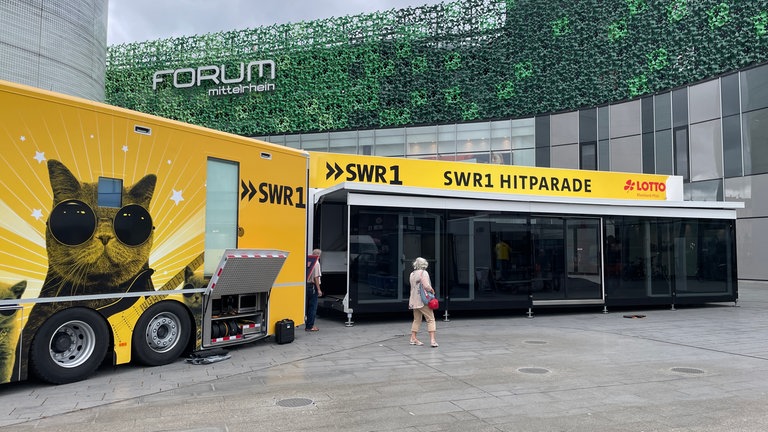 Aufbau des Gläsernen Studios in Koblenz | SWR1 RP Hitparade 2025