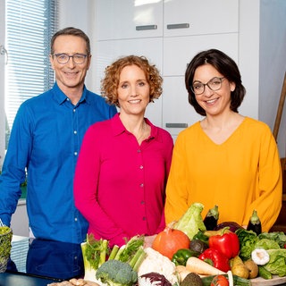 Die Ernährungs-Docs Dr. Silja Schäfer, Dr. Viola Andresen und Dr. Matthias Riedl