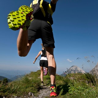 (Symbolbild) Wem ein Marathon zu kurz ist, kann sich ja mal beim Trail- bzw. Ultratrail probieren. Solche Läufe gibt es auch bei uns in Rheinland-Pfalz zum Beispiel auf dem "Pfälzer Weinsteig". Wir haben mit Extremläufer Holger Gremmers darüber gesprochen.