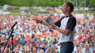 Am 10. Juni 2026 wird Mainz zum Zentrum eines außergewöhnlichen Leseereignisses: Der Leserattenservice lädt gemeinsam mit dem 1. FSV Mainz 05, SWR1 Rheinland-Pfalz und dem Kinder- und Jugendbuchautor Stefan Gemmel zum „Weltrekord Lesen 2026“ in die MEWA Arena ein.