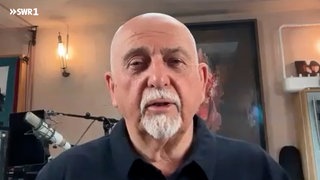 Musiklegende Peter Gabriel grüßt die SWR1 Hitparade.