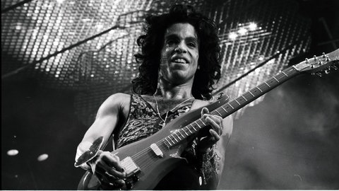 Am 30. März 1987 veröffentlicht Prince sein neuntes Studioalbum "Sign o' The Times". Anstelle des "O" im Titel sehen wir dort ein Friedenszeichen.
