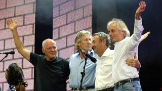 Pink Floyd zusammen auf der Bühne beim Live 8 Konzert in London im Jahr 2005 | Pink Floyd – "Wish You Were Here"