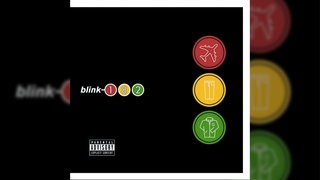 2001 haben die amerikanischen Punkrocker von Blink-182 ihr Album "Take Off Your Pants And Jacket" herausgebracht, auf dem auch Hits wie "The Rock Show" oder "First Date" sind.