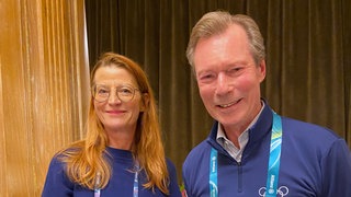Großherzog Henri von Luxemburg und ARD Royal-Expertin Annelie Malun nach der Podcastaufnahme in Mailand.
