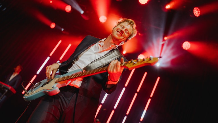 Konzert der Hermes House Band beim SWR4 Festival 2025 in Wörth