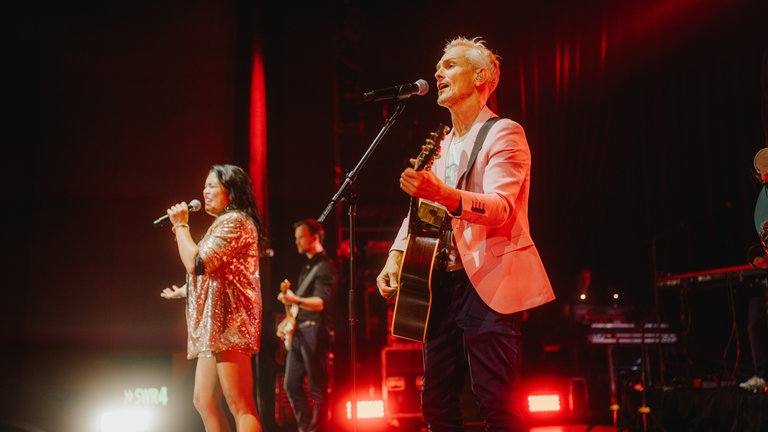 Konzert der Hermes House Band beim SWR4 Festival 2025 in Wörth