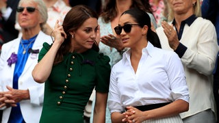 Royaler Gossip und die Zukunft der Boulevardpresse: Prinzessin Kate und Meghan Markle gemeinsam auf der Zuschauertribüne beim Tennisturnier in Wimbledon