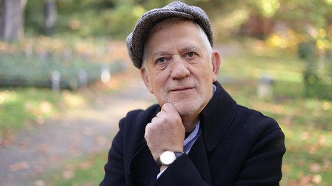 Portraitfoto von "disco" Moderator Ilja Richter. Bekannt wurde er auch durch seine Sketche und die "Pauker"-Filme.