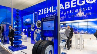 Auf der Hannover-Messe ist ein Stand des Ventilatoren- und Antriebstechnikherstellers Ziehl-Abegg aus Künzelsau zu sehen