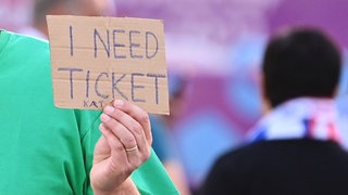 Symbolbild: "I NEED TICKET"