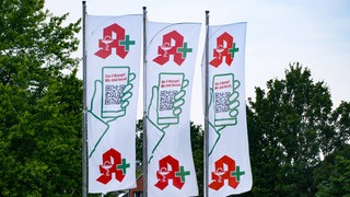 E-Rezept ERezept elektronisches Rezept Apotheke Arztrezept Krankheit Digitalisierung Krankenkassen-App Smartphone