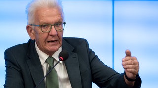 Winfried Kretschmann (Grüne), Ministerpräsident von Baden-Württemberg, fordert eine Stromsteuersenkung für die Wirtschaft.