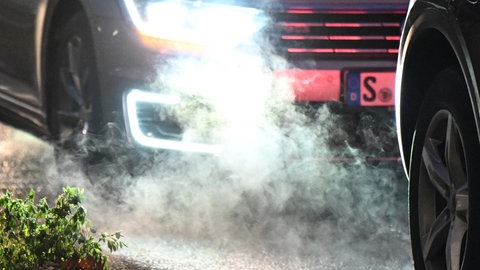 Ein Auto mit Verbrennungsmotor: Verbrenner sollen auch nach 2035 unter bestimmten Bedingungen noch neu zugelassen werden können.