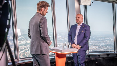 Frohnmaier beim Sommerinterview 2024 auf dem Fernsehturm mit Georg Bruder