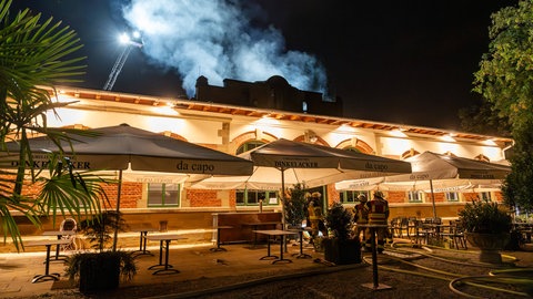Feuerwehr vor einem Restaurant in Stuttgart-Ost