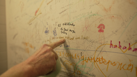 Eine Beleidigung steht neben der anderen - so sehen die Schultoiletten der Mannheimer Käthe-Kollwitz-Grundschule aus.