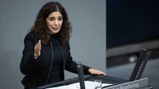 Jessica Tatti (Bündnis Sahra Wagenknecht), Mitglied des Deutschen Bundestages, spricht im Bundestag. Sie will Partei-Landesvorsitzende des BSW in BW werden. 