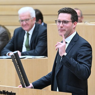Der CDU-Landesvorsitzende Baden-Württemberg, Manuel Hagel, spricht im Landtag.