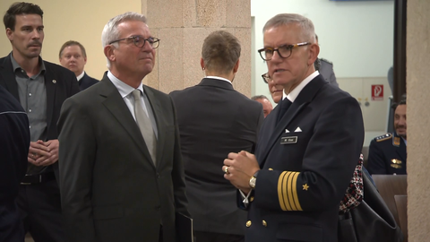 Innenminister Thomas Strobl (CDU) und der Landeskommandeur der Bundeswehr, Michael Giss (Archivbild)