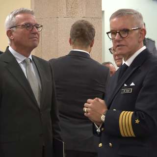 Innenminister Thomas Strobl (CDU) und der Landeskommandeur der Bundeswehr, Michael Giss (Archivbild)