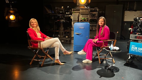 Isabel Grupp-Kofler (links) leitet gemeinsam mit ihrem Vater das Kunststoffunternehmen Plasto Mayer in Trochtelfingen.