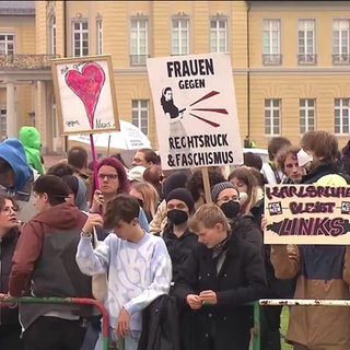 Gegendemonstranten in Karlsruhe