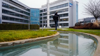 Das Hauptgebäude des Softwarekonzerns SAP in Walldorf - die Hauptversammlung findet aber virtuell statt.