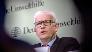 Jürgen Resch ist Bundesgeschäftsführer der Deutschen Umwelthilfe und droht mit einer Klage gegen die grün-schwarze BW-Landesregierung wegen verfehlter Klimaziele. (Archivbild)
