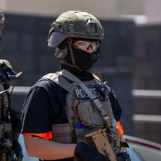 Symbolbild: SEK-Beamte im Einsatz