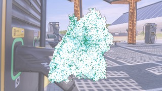 Elektrotankstelle: Schnellladesäulen mit eigenem Solardach