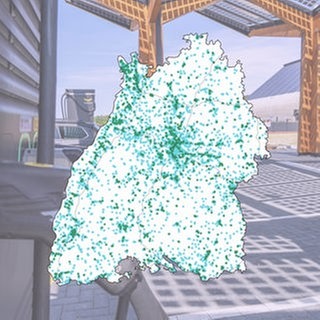Elektrotankstelle: Schnellladesäulen mit eigenem Solardach