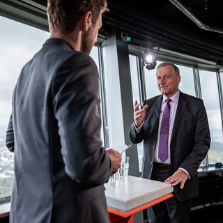 Hans-Ulrich Rülke (FDP) beim SWR-Sommerinterview 2025 auf dem Stuttgarter Fernsehturm.