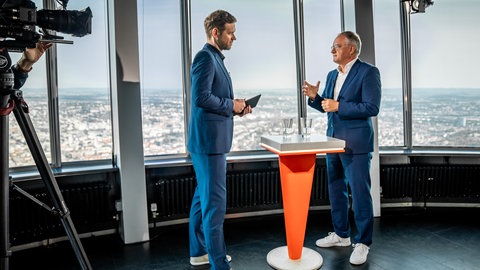 Andreas Stoch (SPD) im SWR-Sommerinterview auf dem Stuttgarter Fernsehturm.