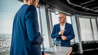 SWR Aktuell-Moderator Georg Bruder im Sommerinterview mit dem Landesvorsitzenden der SPD, Andreas Stoch