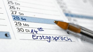 Bis es zu einem Erstgespräch bei einem Psychotherapeuten kommt, kann es lange dauern.