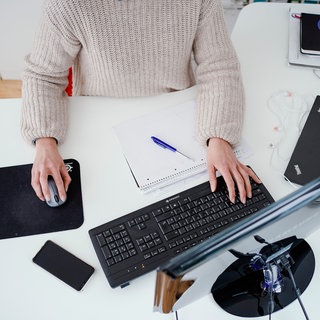 Mehr arbeiten? Das lehnt die Mehrheit der Deutschen laut einer Umfrage ab.