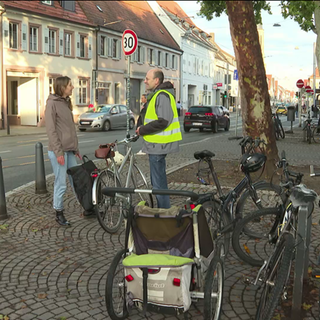 Zwei Radfahrer*innen