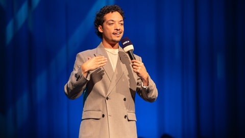 Comedian Aurel Mertz.