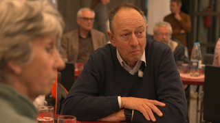 Hauseigentümer blickt skeptisch: Bei einer Diskussion geht es um das Thema Fernwärme in Stuttgart.