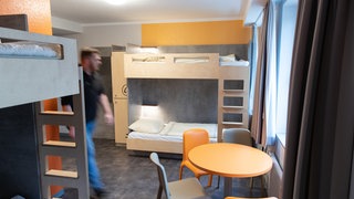 Mehrbettzimmer in einer Jugendherberge