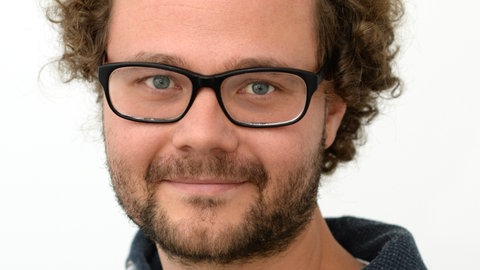 Portrait von Simon Janssen Institut für Arbeitsmarkt- und Berufsforschung (IAB)