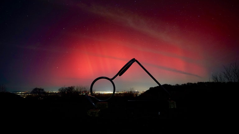 Polarlichter am Nachthimmel über Hülben