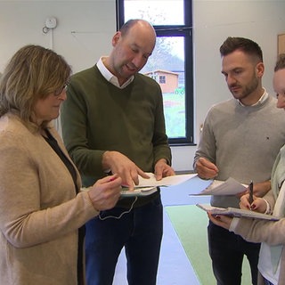 Gemeindemitglieder im Gespräch