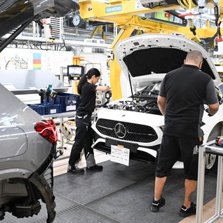 Mercedes-Benz-Pkw werden im Werk Rastatt gefertigt. Im Werk Rastatt werden die A- und B-Klasse, der kompakte SUV GLA, der vollelektrische EQA und der neue CLA gebaut. 