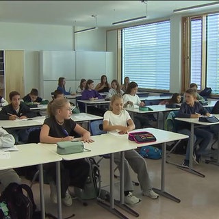 Klasse mit Lehrkraft