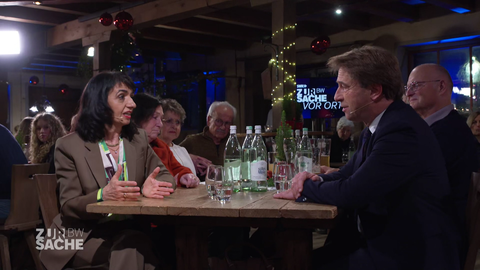 Muhterem Aras (Grüne), Landtagspräsidentin von Baden-Württemberg, zu Gast bei der SWR-Sendung "Zur Sache vor Ort" in Wangen im Allgäu. 